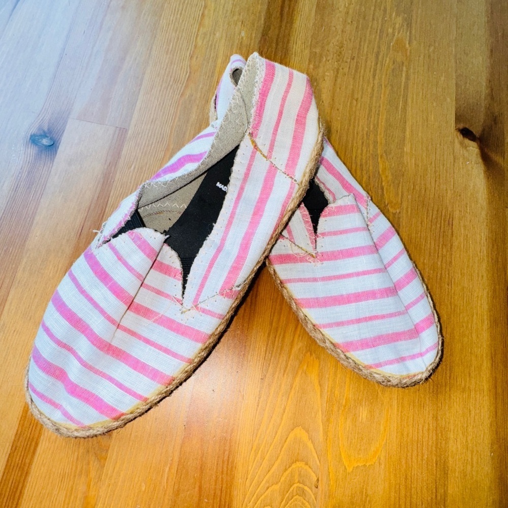 Ladies slip ons